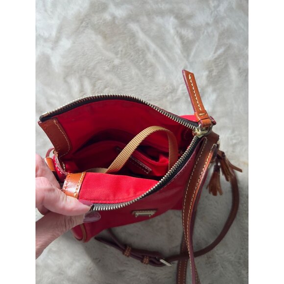 Dooney & Bourke Red Leather Crossbody Bag W/ Tassels Adjustable Strap Boutique - Picture 14 of 15
